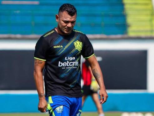 Mario Martínez se une a las filas del Génesis de Comayagua.