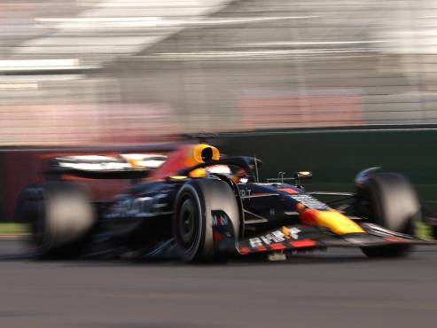 Max Verstappen de Red Bull arrasa la temporada en Fórmula 1; deja en segundo y tercero a Hamilton y Alonso