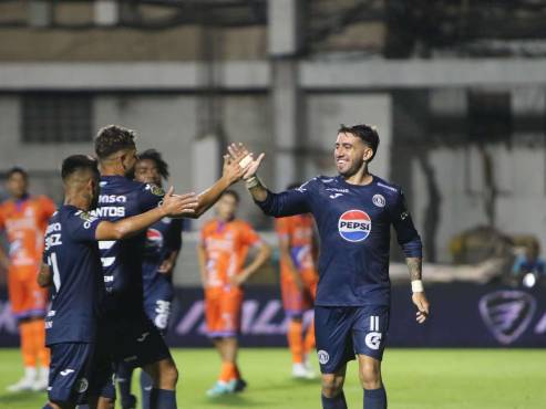 Los Auzmendi y su noche soñada: Agustín se despachó hattrick y Rodrigo selló la victoria de Motagua sobre UPNFM