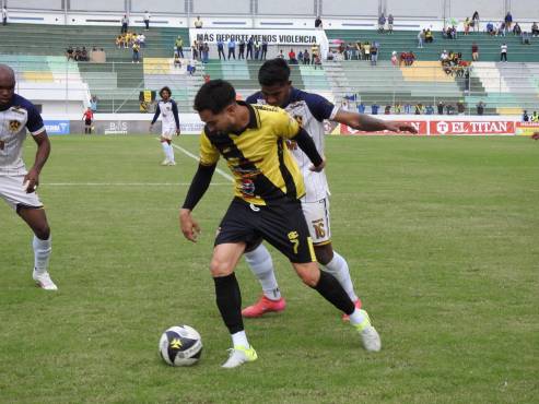 ¡La maldición de los últimos minutos! Olancho FC le roba el triunfo al Génesis con goles al 90+1' y 90+5'