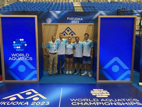 Julimar Avila, Gabriel Martínez y Julio Horrego junto con el cuerpo técnico Carlos Cerrato y el presidente de esta Federación, José Pérez.