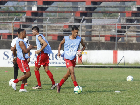 Diego Reyes es uno de los llamados a tomar la batuta del ataque de la Real Sociedad. FOTO: Neptalí Romero.