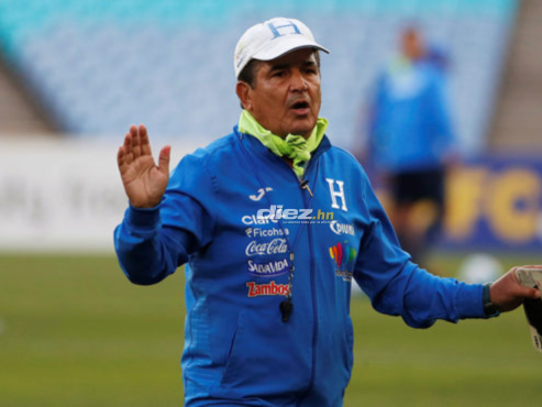 El colombiano Jorge Luis Pinto no pudo avanzar con Honduras a los cuartos de final en el 2015.