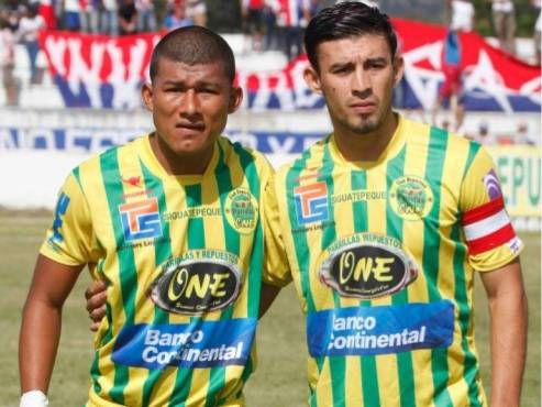 Rambito Rodríguez junto al Chino López, ambos fueron figuras con el Parrillas One en Liga Nacional y Liga de Ascenso.