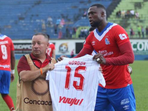 Arboleda le dedicó los goles a Demetri Gordon.