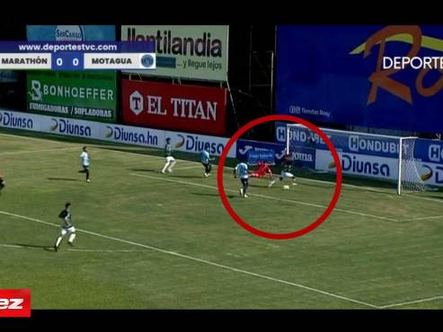 Así fue el fallo de Kilmar Peña debajo del marco de Jonathan Rougier, arquero del Motagua.