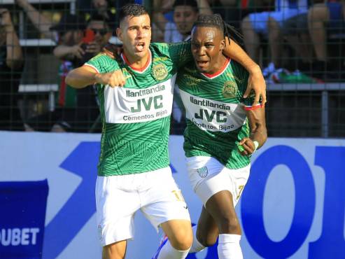 Rubilio Castillo anotó un doblete para darle la victoria a Marathón ante Victoria. (FOTO: Mauricio Ayala)