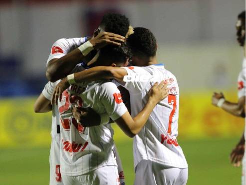 Jorge Benguché anotó el tercer gol de Olimpia ante Olancho FC en el Estadio Nacional. FOTOS: Estalin Irías | Álex Pérez.