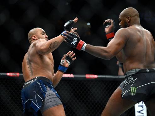 Jon Jones consiguió la victoria en menos de tres minutos de pelea.