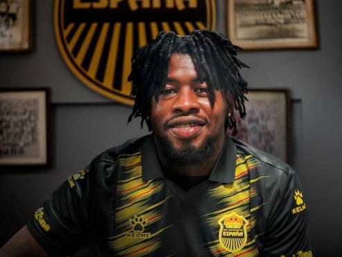 Danilo Palacios se puso la camiseta de Real España y se convirtió en el segundo fichaje del aurinegro.