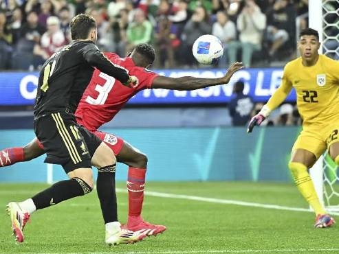 La polémica mano de Coto Córdoba en la final contra México.