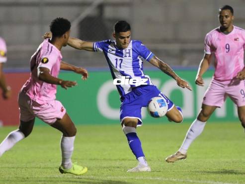 Luis Palma anotó en los dos partidos de Honduras ante Bermudas en el repechaje a Copa ORO. FOTOS: Emilio Flores | Marvin Salgado.
