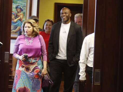 David Suazo es homenajeado por la Alcaldía de San Pedro Sula: Su opinión sobre el Inter Miami-Olimpia, lo que dijo de Messi y la ‘H’