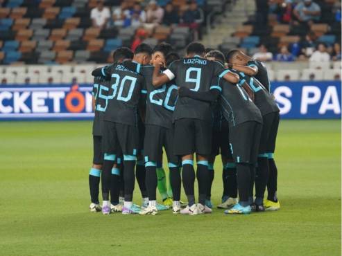 FINAL PRIMER TIEMPO: HONDURAS 0-1 EL SALVADOR. FOTO: FENAFUTH.