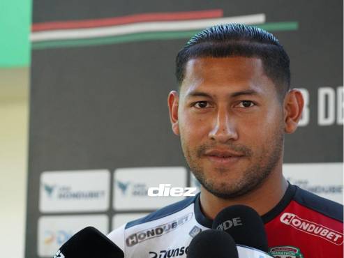 Javier Arriaga en conferencia de prensa con Marathón. FOTO: Mauricio Ayala.