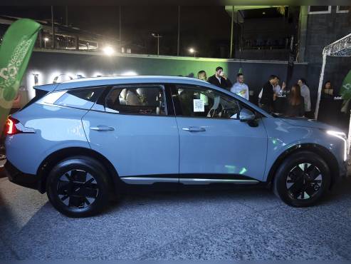 La Kia Sportage Híbrida, un SUV icónico de quinta generación, combina potencia, eficiencia y diseño innovador en cada detalle