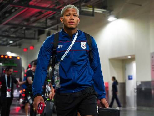 Iván Anderson, futbolista del Marathón de Honduras, saldrá como suplente.