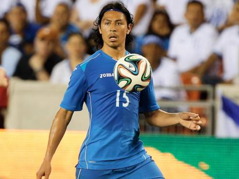 Roger Espinoza fue por mucho tiempo uno de los dueños del mediocampo hondureño.