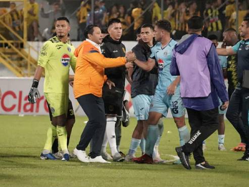 Jeaustin Campos: “Hubo un nerviosismo generalizado; Motagua es un equipo con jerarquía y experiencia en estos juegos”