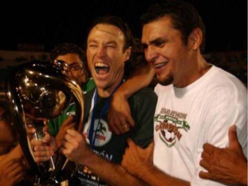 Edgardo Simovic fue el héroe del Marathón en su quinta estrella en el 2004.