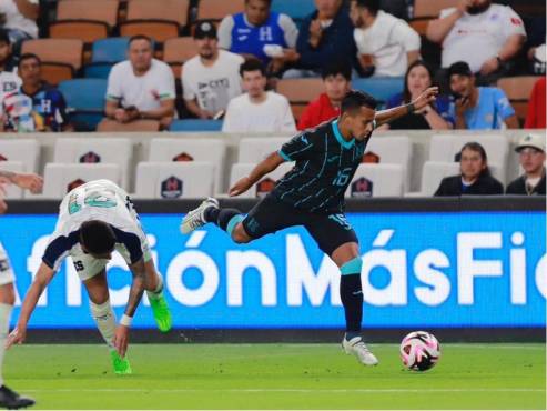 FINALIZA EL PARTIDO: HONDURAS 1-1 EL SALVADOR. FOTO: KARLA LÓPEZ.