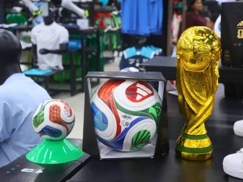 El balón oficial del Mundial 2026 también lo puedes encontrar en Diunsa y Sportia.
