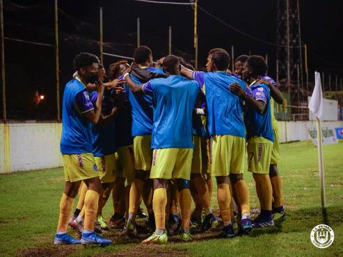 Marcha perfecta para Salomón Nazar y el Victoria en el 2022: invicto en ocho juegos y mejor inicio en su historia