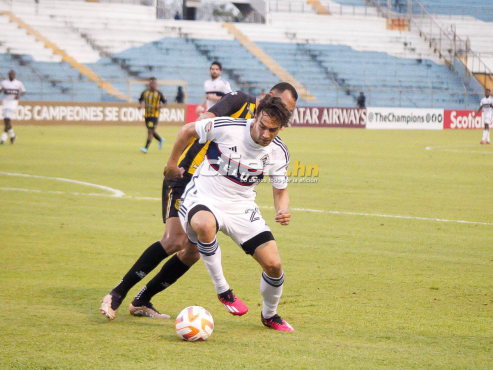 Real España venció 3-2 al Vancouver en el juego de vuelta de octavos de final de Champions de Concacaf. FOTO: José Enamorado.