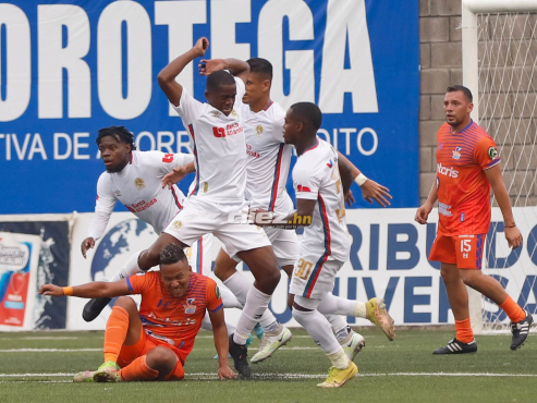 Olimpia venció a UPN y alcanzó 38 puntos en el torneo Clausura 2023 de la Liga Nacional. FOTO: Emilio Flores.