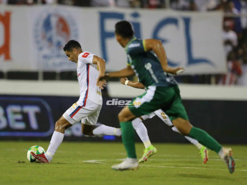 Así fue el extraordinario pase de Carlos Pineda a Jerry Bengtson en el gol “Merengue”. FOTO: David Romero.