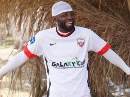 Mario Peri jugó para un equipo en el extranjero: Deportivo Sipesa de Perú.