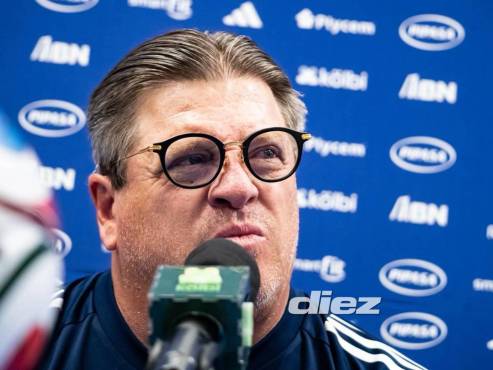 'Piojo' se molestó cuando le dijeron que si el equipo era consciente de lo que se jugaban este martes ante Honduras. (FOTO: Mauricio Ayala)