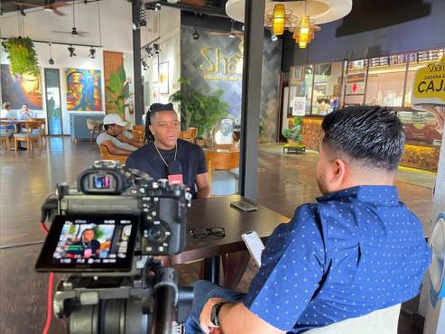 Confirmó su renovación de contrato con Real España, club al que le agradeció el apoyo. FOTO: Mauricio Ayala.