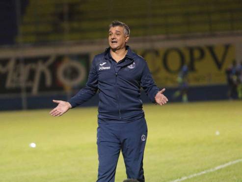 Diego Vazquez es el técnico más expulsado en las historias de las finales del fútbol catracho.