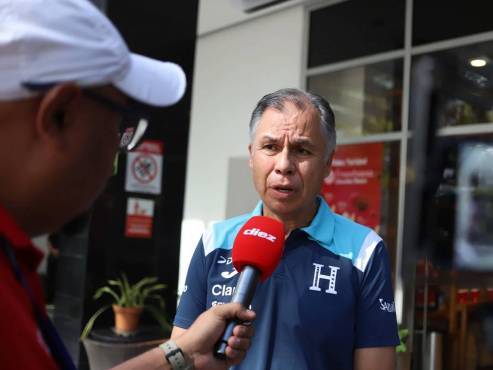 Kelvin Coello, enviado especial de Diario DIEZ a Costa Rica, entrevistó a José Ernesto Mejía en la previa del Costa Rica. (FOTO: Mauricio Ayala)