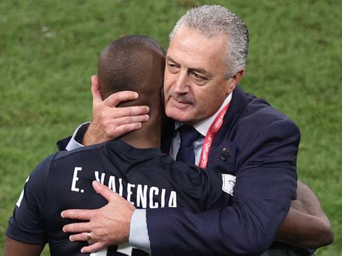 Gustavo Alfaro es un candidato apto para el fútbol hondureño, por sus experiencias y capacidades mostradas en otras selecciones.