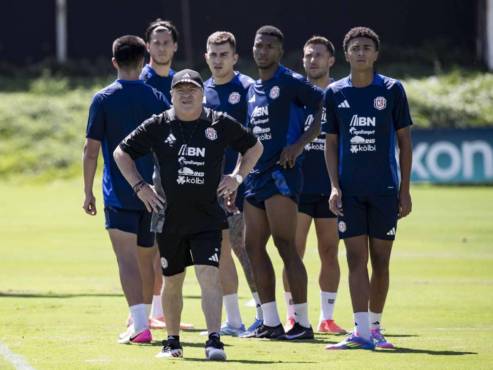 Piojo Herrera expresó que confía en el trabajo de la semana y ya tendría su 11 inicial para buscar la victoria ante Honduras.