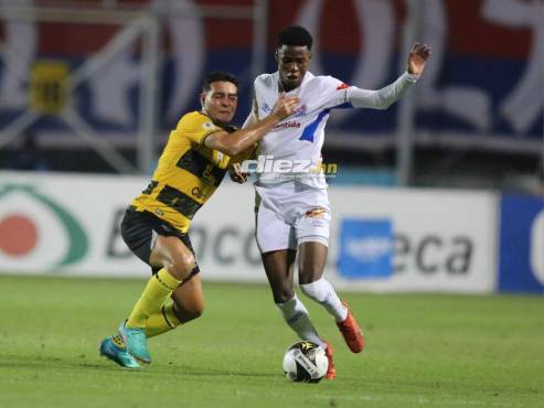 Olimpia y Real España están empatando en el global y la serie se está yendo a penales. FOTOS: Mauricio Ayala | David Romero.