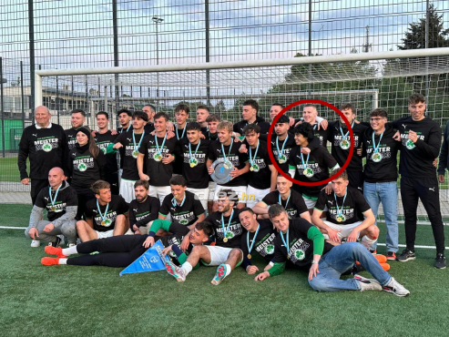 El hondureño destacó con los colores del cuadro alemán que ascendió a la A-Junior de la Bundesliga.