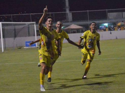 Roberto Moreira pieza fundamental en la parte delantera de Génesis