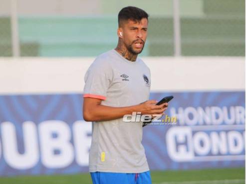 Gabriel Araújo es suplente con Olimpia ante Génesis. FOTO: Andro Rodríguez.