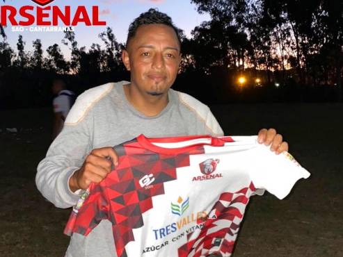 El ‘Caguama’ Cerna jugó con el Arsenal de Cantarranas el torneo pasado.