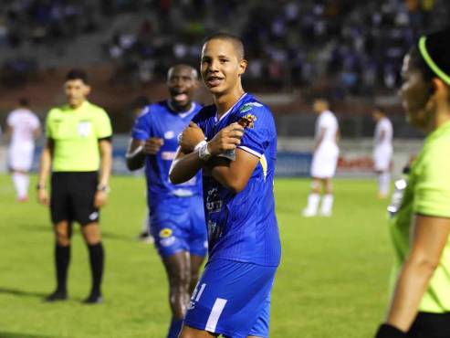 David Morales anotó su primer gol en la Liga Nacional de Honduras. FOTOS: Esaú Ocampo.