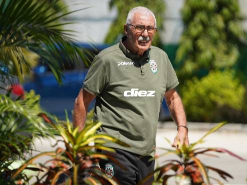 Manuel Keosseian, DT de Marathón, brindó declaraciones previo al duelo ante Real Sociedad.