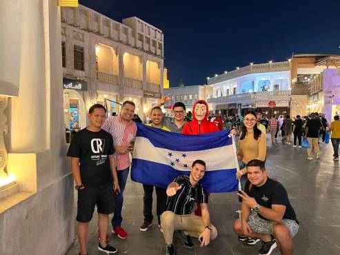 Hondureños invaden las calles de Qatar y confirman su apoyo a las selecciones de la Concacaf clasificadas al Mundial