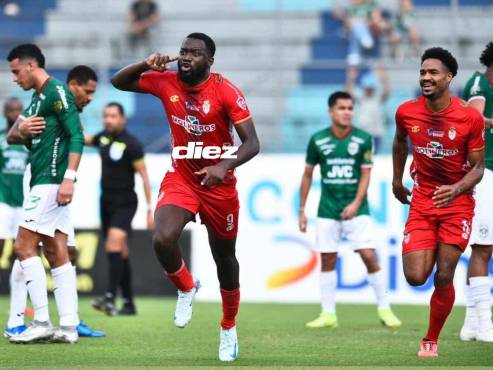 Celebración de ‘El Virus’ Martínez tras el golazo de chilena. (FOTO: Héctor Edú)