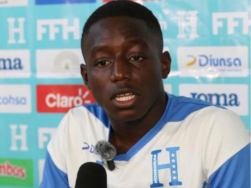 José Raúl García en conferencia de prensa previo al segundo entreno de Honduras. FOTO: ESTALIN IRÍAS.