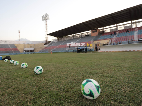 Todo listo en el Estadio Ceibeño que albergará el duelo entre Victoria - Real España en el cierre de la jornada 10 del Clausura 202. FOTO: Esaú Ocampo.