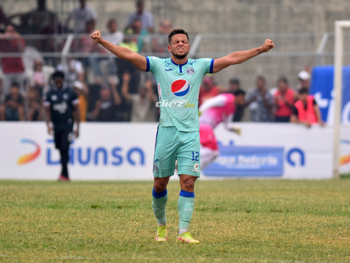 El desahogo de Marcelo Santos en el gol de Eddie Hernández. FOTO: José Valle.