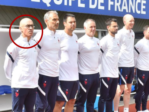 Landry Chauvin utiliza una táctica de 4-4-3 en los campos de juego. Tiene 54 años de edad y dirigió al Nantes y Brest.